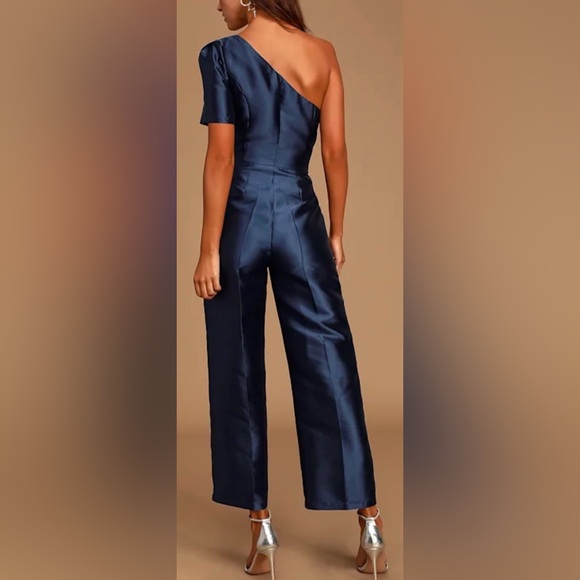 NWT LULU’s sOne-Shoulder Navy culotte Satin Jumpsuit size S - Picture 5 of 5